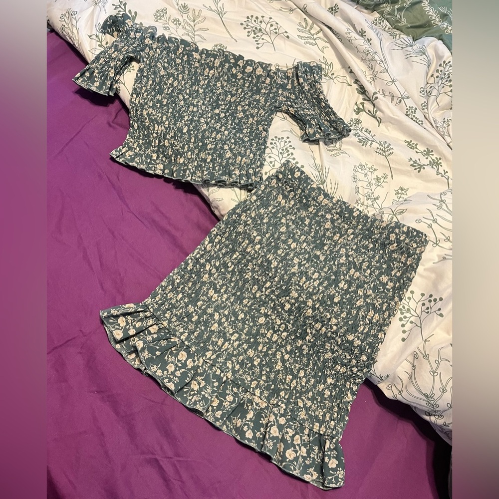 Ladies Skirt Set